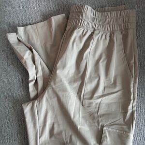 Old Navy High-Waisted SleekTech Tapered Cargo Pant